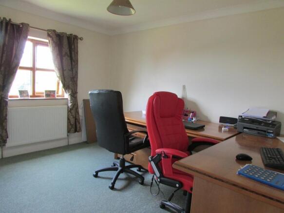 Photo 10