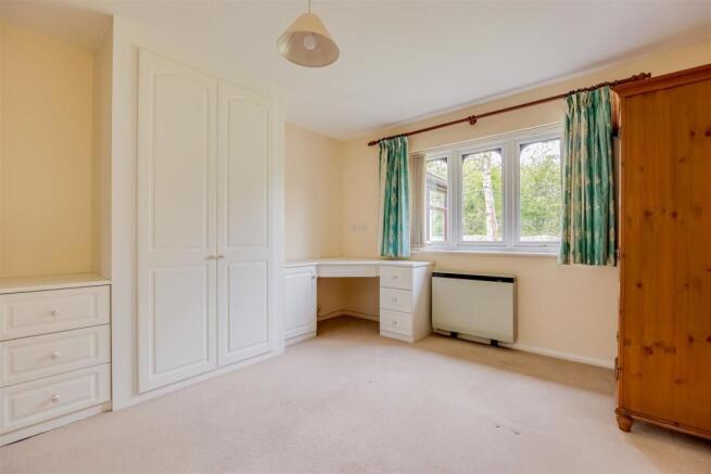 bingalow-derby-close-epsom-downs-112.jpg