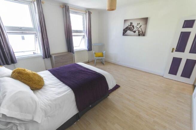 Purple Room £850pcm