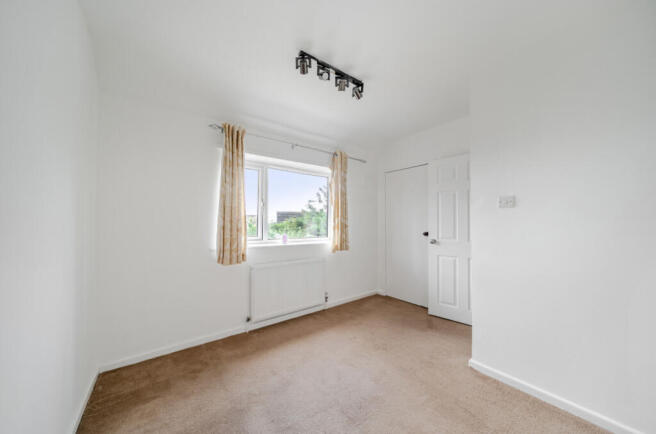 3 bed Semi-Detached for sale Image 6