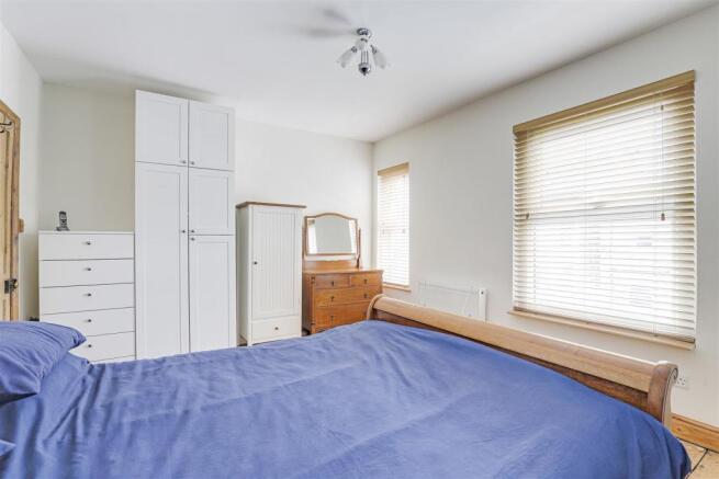 5559HoldenCopley.jpg