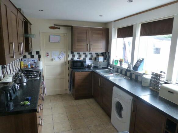 DINING KITCHEN: