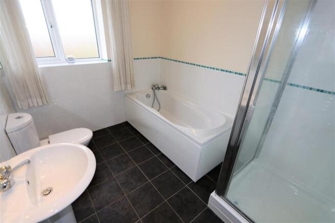 FOUR PIECE FAMILY BATHROOM