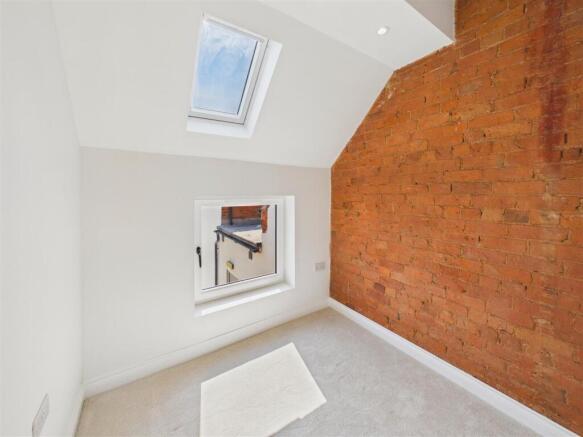 2 bed House for sale Image 7