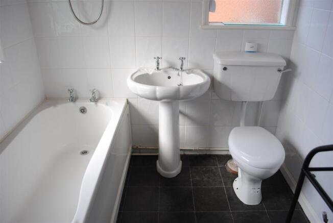 GROUND FLOOR BATHROO