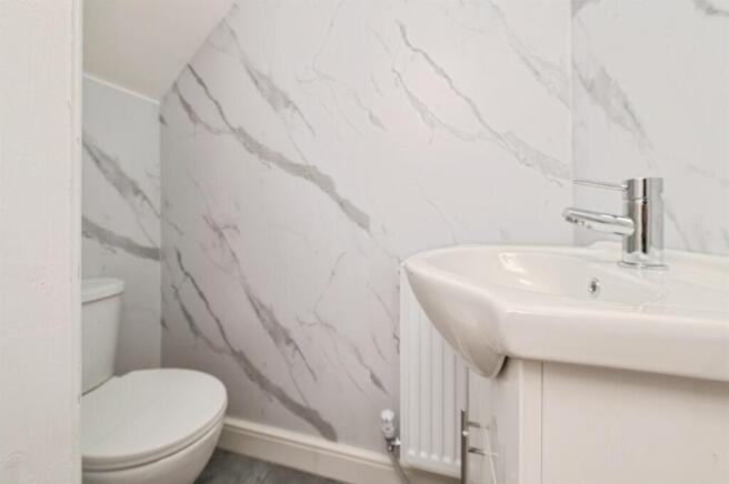 3 bed Terraced for sale Image 11