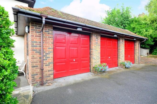 Triple Garage