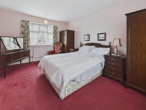 CAM04273G0-PR0158...