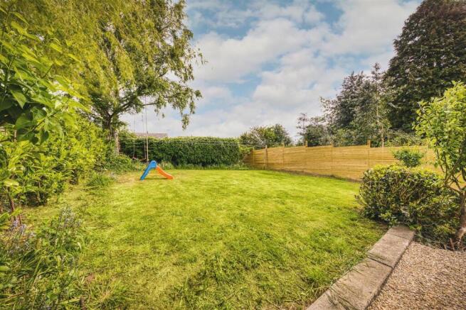 Dovedale Crescent, Belper photo 4