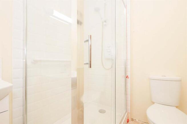 1 bed Retirement Property to rent Image 8