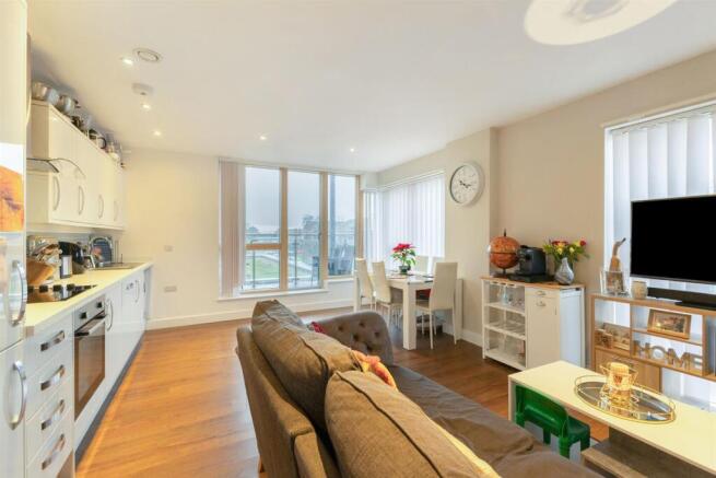 102481_3 Causeway Place 1A The Causeway Goring-by-