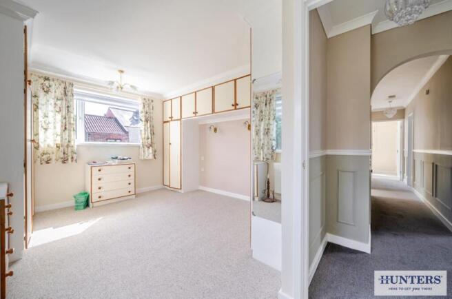 4 bed Detached for sale Image 8