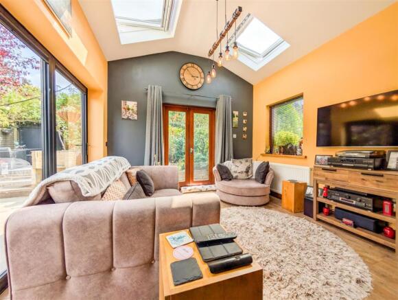 3 bed Detached for sale Image 10