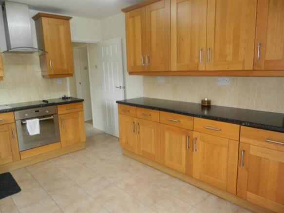 new kitchen 2.JPG
