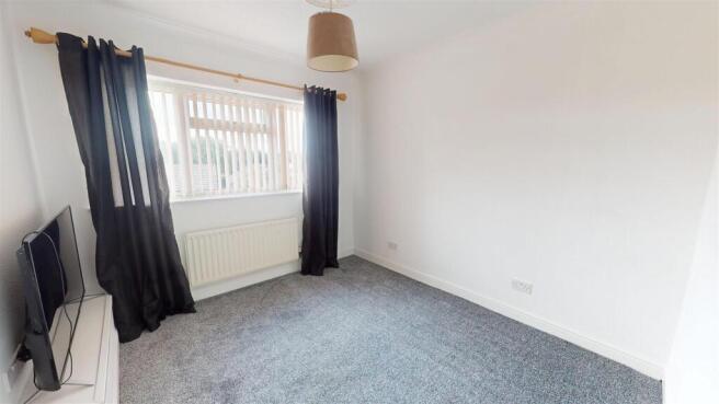 4 bed Detached for sale Image 11