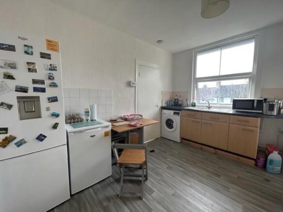 Kitchen 1.jpg