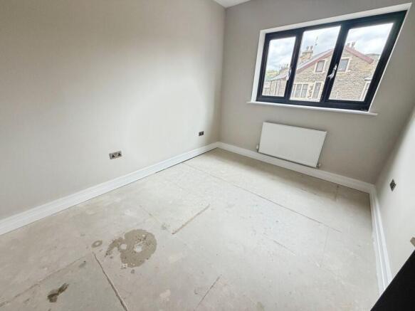 4 bed Semi-Detached for sale Image 6
