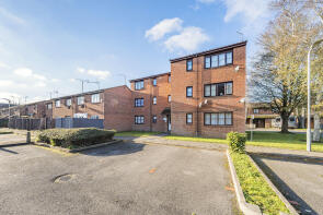 7, Newcourt, Uxbridge UB8 2LN