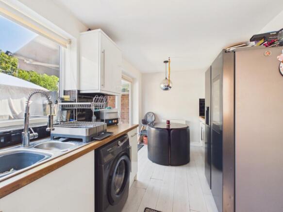 3 bed Semi-Detached for sale Image 5