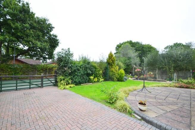drive and garden
