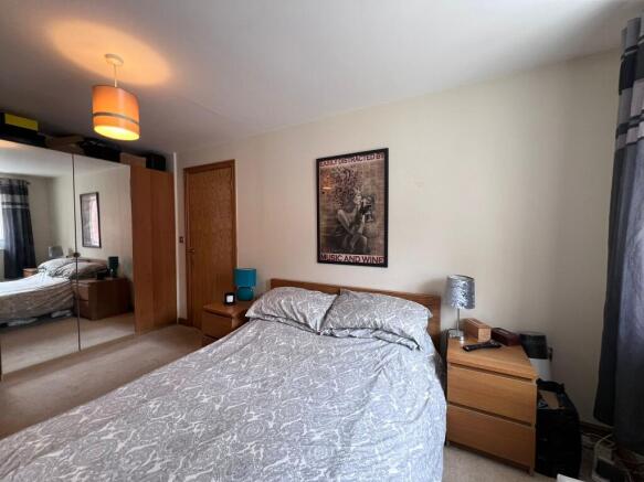 BEDROOM2.jpeg