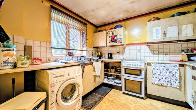 Amber Close, Bordon, Hampshire, GU35 photo 5