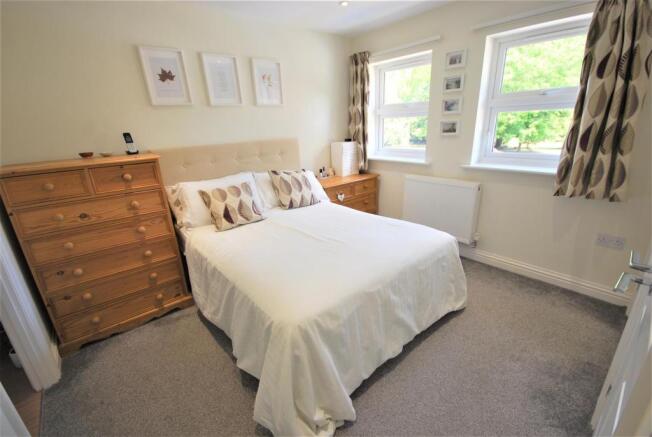 MASTER BEDROOM: