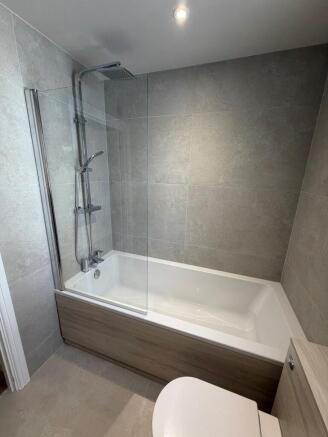 2 bed Apartment to rent Image 10