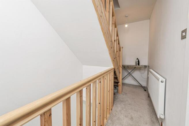 4 bed Terraced for sale Image 12