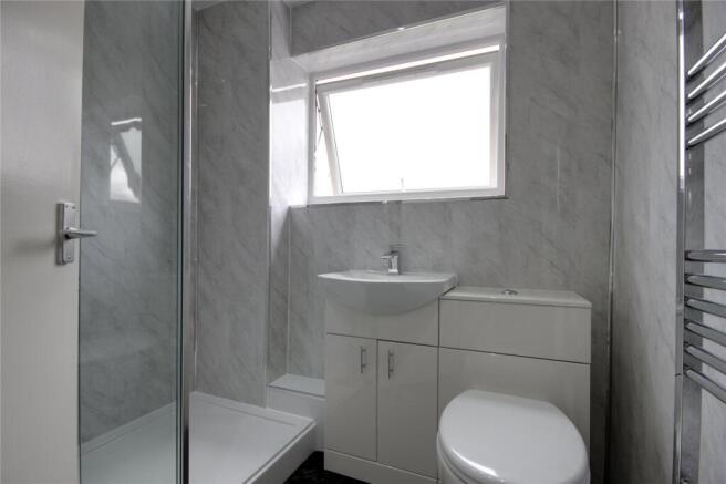 2 bed Flat to rent Image 5