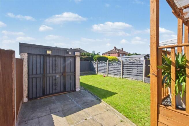 3 bed Semi-Detached for sale Image 9