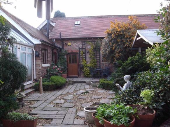 REAR COURTYARD