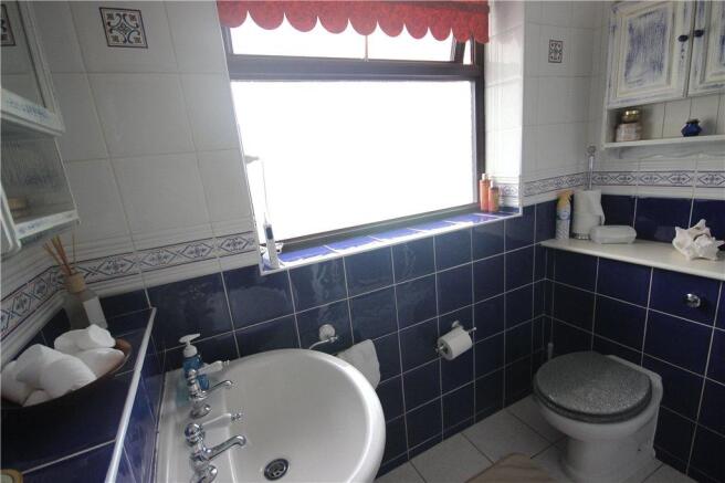 07 Shower Room