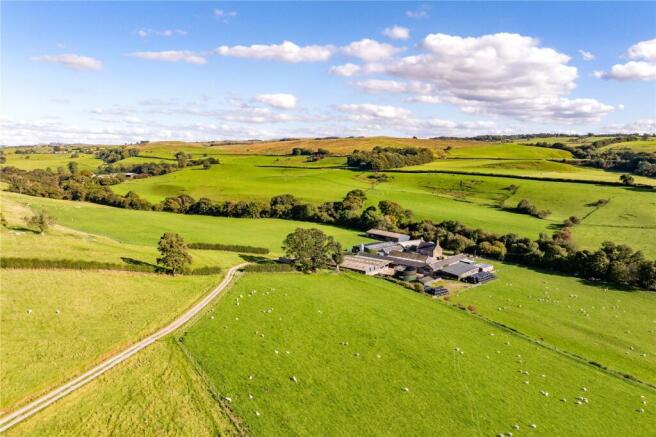 House in Brampton, Waterhead - View 4