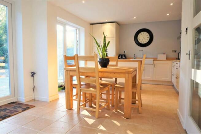 Kitchen/Dining Room