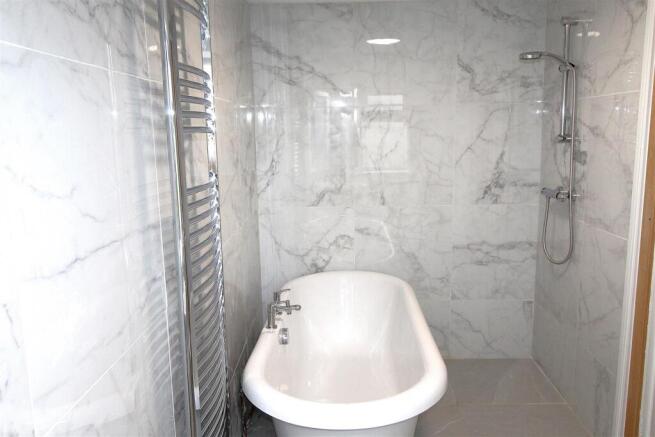 Bathroom 1.2.JPG