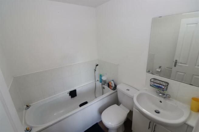 En-suite Bathroom/wc