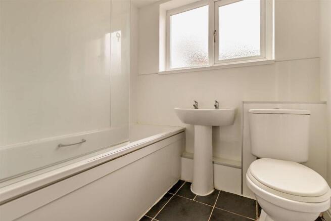 2 bed House for sale Image 8