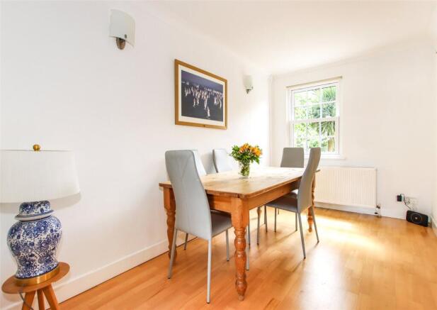 Trafalgar Place, Lymington, Hampshire, SO41 photo 4