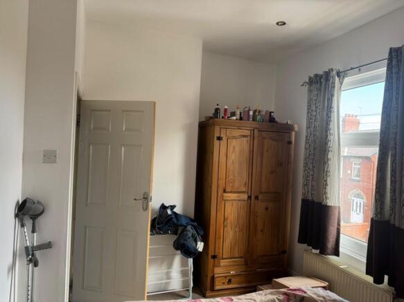 3 bed Terraced for sale Image 9