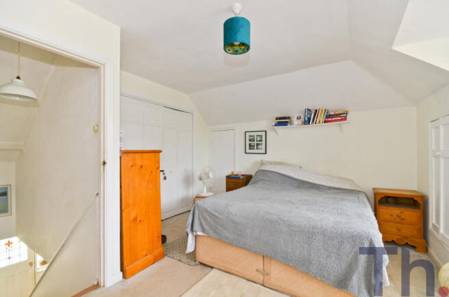 Bedroom 1 (2).JPG