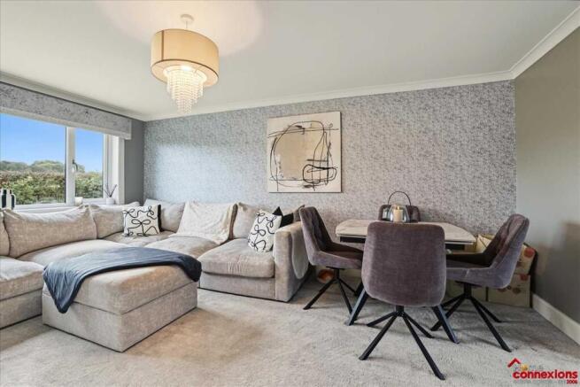 Lounge Dining (2)