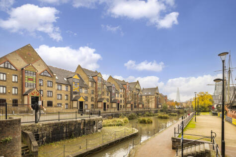 Discovery Walk,
Wapping, E1W