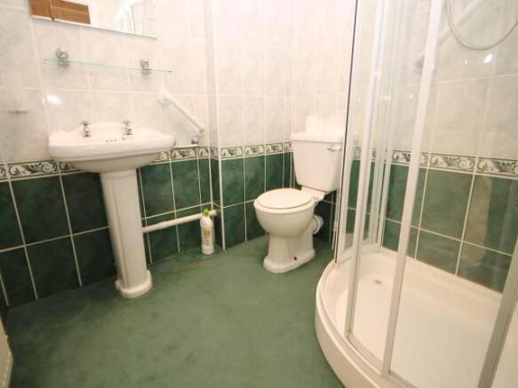 SHOWER ROOM