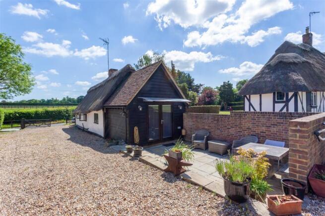 Individual Cottage/Annex