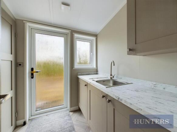 2 bed Park Home for sale Image 8