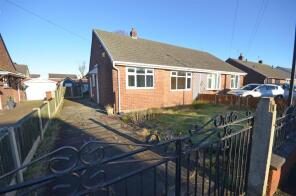 10, Cumberland Avenue, Dukinfield SK16 5JB