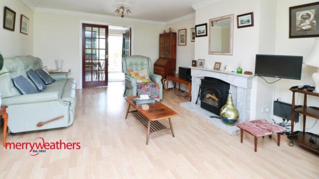 4 bed Detached for sale Image 9