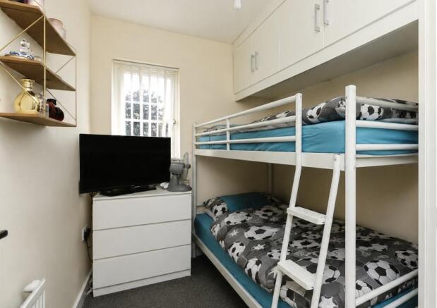 3 bed Terraced for sale Image 8
