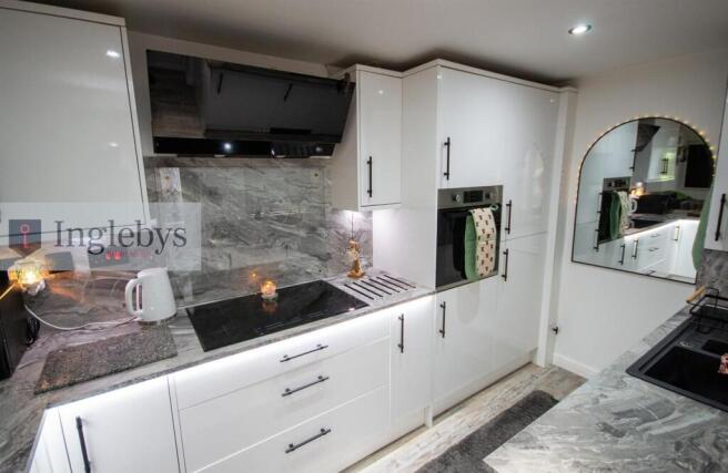 2 bed Terraced for sale Image 7